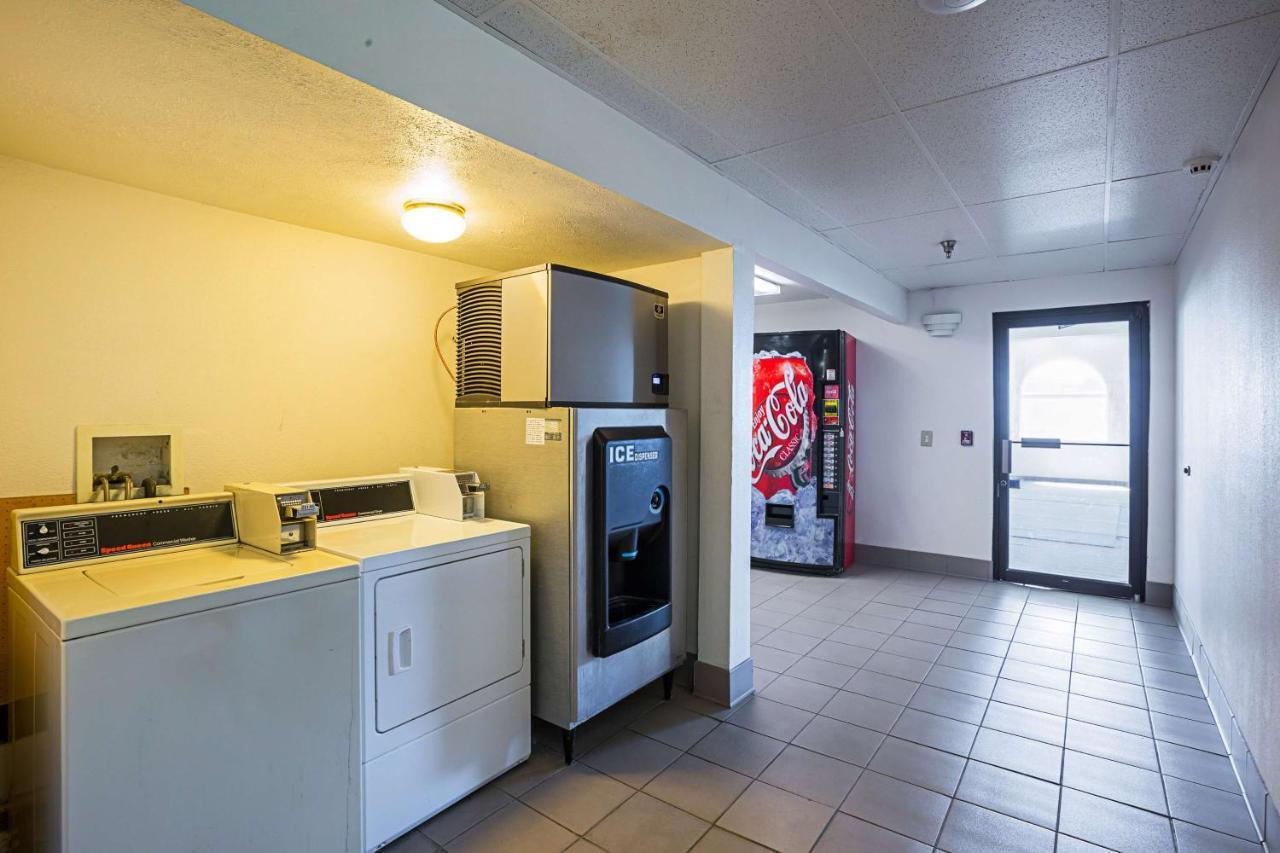 Motel 6 Omaha - Iat West Экстерьер фото