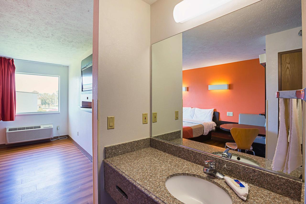 Motel 6 Omaha - Iat West Экстерьер фото