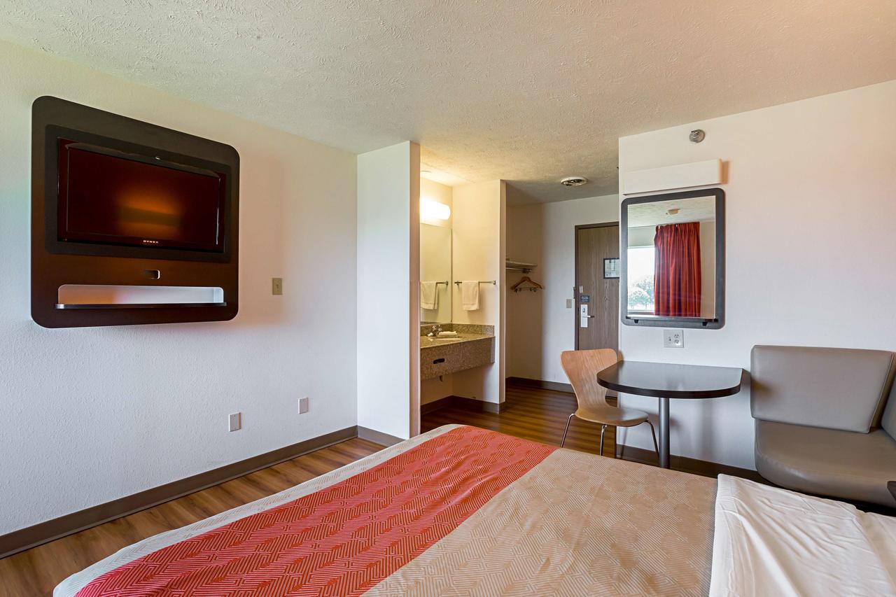 Motel 6 Omaha - Iat West Экстерьер фото